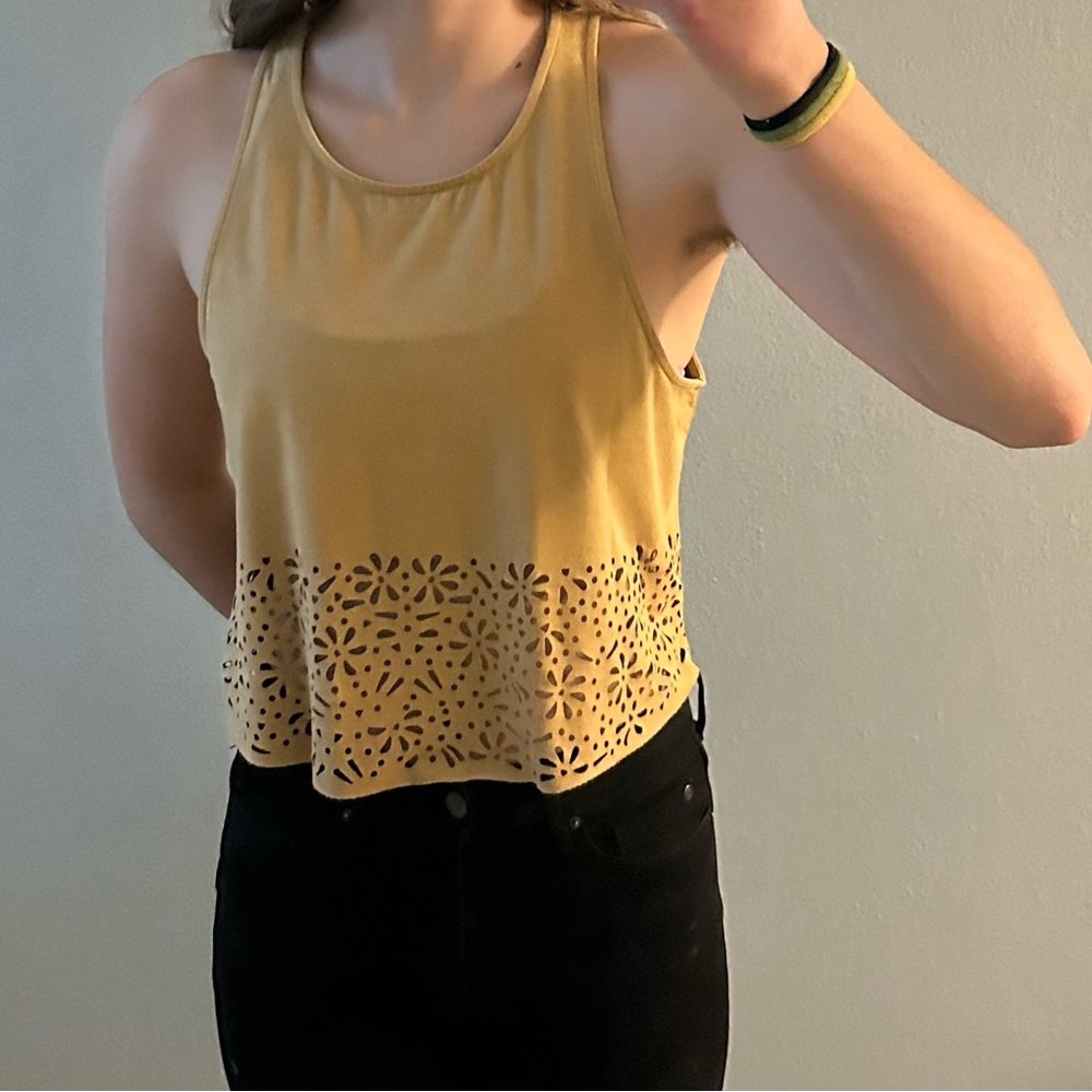Small yellow mink pink crop top